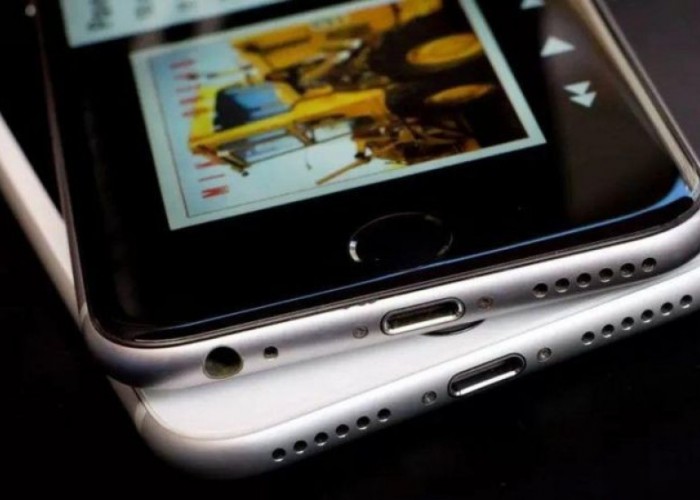 Apple зарим утсаа зориуд удаашруулсан үндэслэлээр нөхөн төлбөр төлж эхэллээ