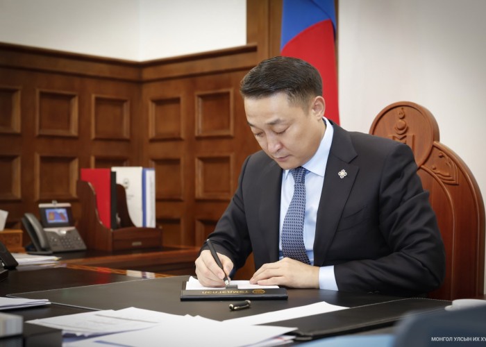 Улсын Их Хурлын дарга Д.Амарбаясгалан Ахмадын өдрийн мэндчилгээ дэвшүүллээ