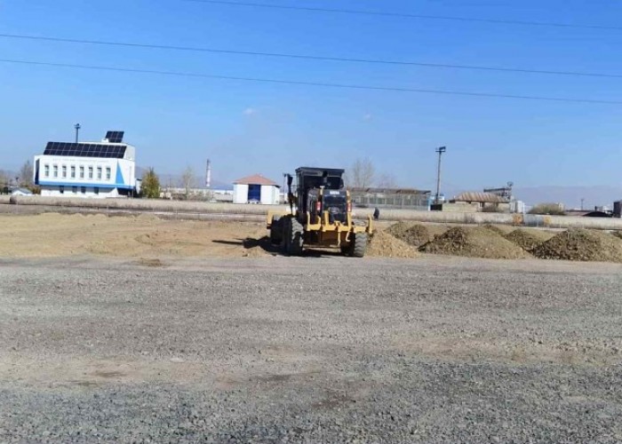 Гурвалжингийн гүүр орчимд байсан том оврын машин техникийг нүүлгэн шилжүүлнэ