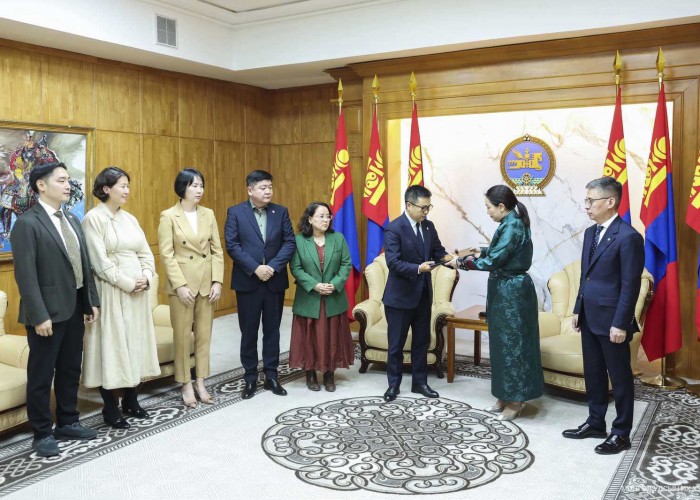 Монгол Улсын Ерөнхий сайд Гомбожавын Занданшатарыг огцруулах саналыг албан ёсоор тавилаа