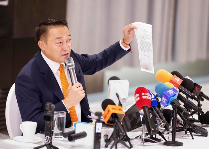 Д.Амарбаясгалан: Г.Занданшатар дарга аа, маргааш Төрийн байгуулалтын байнгын хороон дээр нүүр нүүрээ харж байгаад баримттай, нээлттэй ярилцаж, олон нийтийн эргэлзээнд цэг тавья