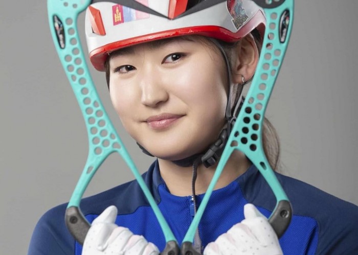 Н.Сэлэнгэ мөсөнд авиралтын Дэлхийн цомын аварга боллоо