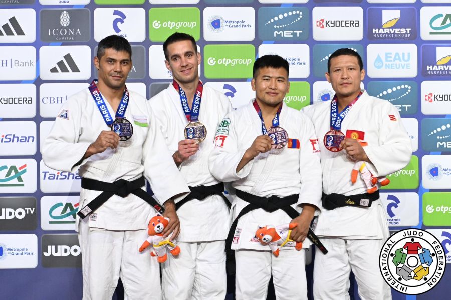 Жүдочид мастерсын ДАШТ-ий эхний өдөр таван медаль хүртлээ