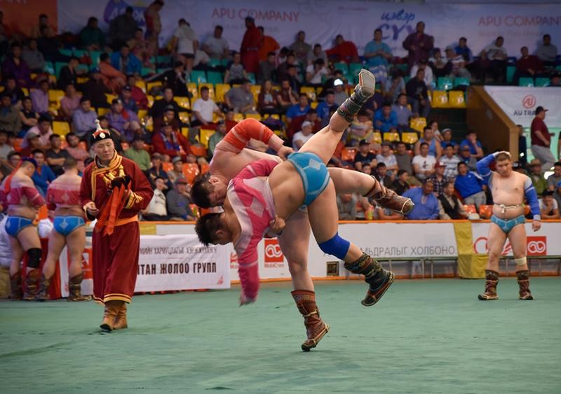 "Чингис хаан цом"-ын төлөөх барилдаан ирэх баасан гарагт болно