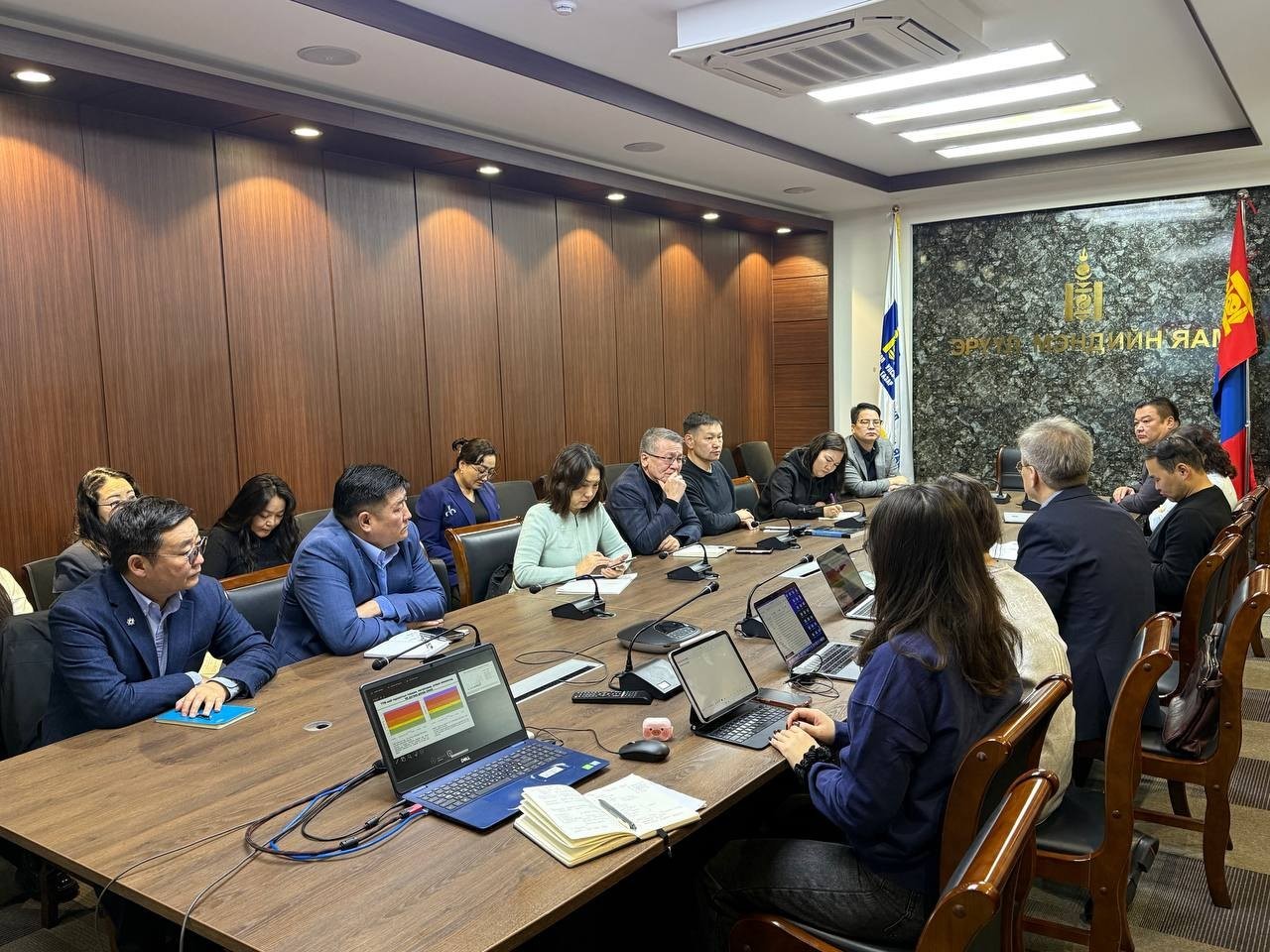 ЭМЯ-наас Боловсролын яаманд сурагчдын өвлийн амралтыг 14 хоногийн өмнө эхлүүлэх санал хүргүүллээ