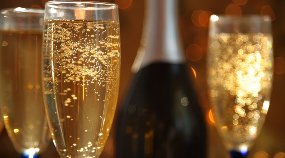 ЭМЯ-наас шинэ жилийн баяр зэрэг нийтийг хамарсан урлаг, спортын арга хэмжээнээс татгалзахыг уриаллаа