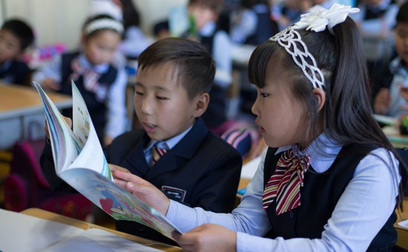 Нийслэлийн сургуулиуд цахимаар хичээллэх хуваарь гарлаа