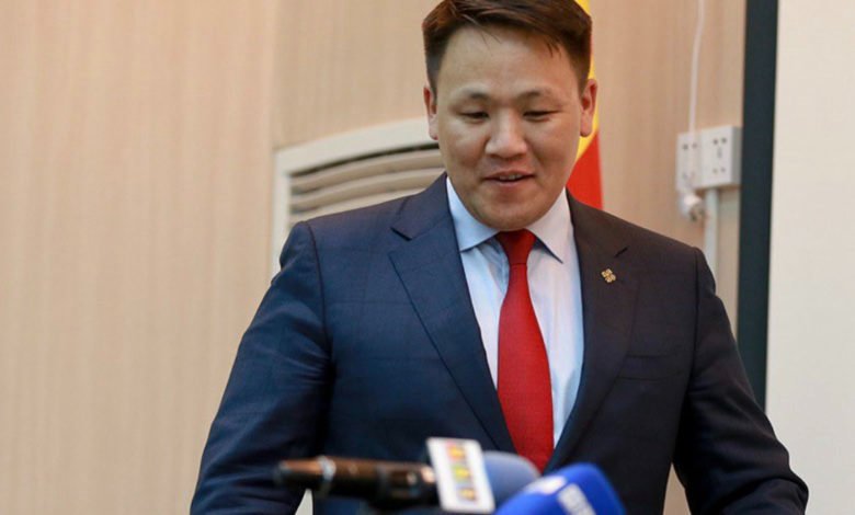 Н.Номтойбаяр: Г.Занданшатарын Засгийн газар гэдэг ч том босс нь Ерөнхийлөгч ...