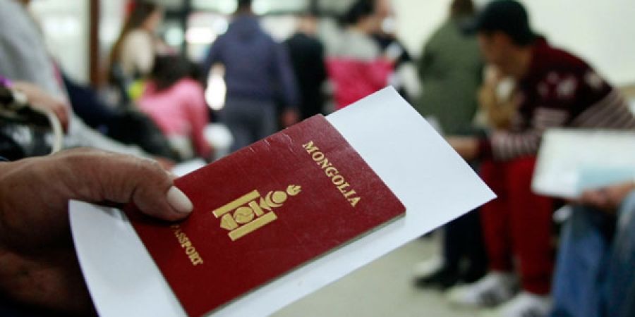 Виз гаргаж өгнө гэж залилсан этгээдэд таван жилийн хорих ял оноолоо