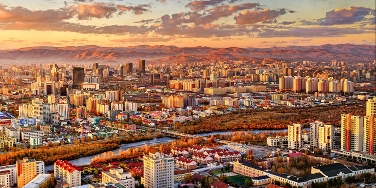 Өнөөдөр ихэнх нутгаар цаг агаар тогтуун, дулаан байна