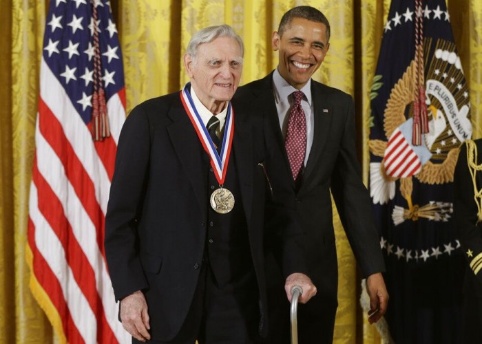 Дэлхийн хамгийн өндөр настай Нобелийн шагналтан 100 насандаа таалал төгслөө