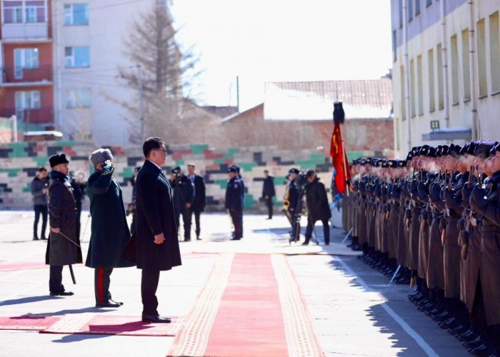 У.Хүрэлсүх: Сөрөг тусгай ажиллагаанд оролцох өндөр чадвартай Дотоодын цэргийн хөдөлгөөнт хүчин байгуулах нь зүйтэй