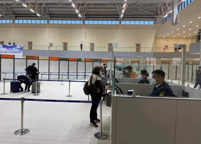 Замын-Үүд боомтоор 10 хоногт 8,630 тээврийн хэрэгслээр 69,277 хүн зорчжээ
