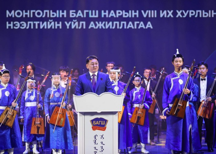 Монгол Улсын Ерөнхийлөгч У.Хүрэлсүх: Сургалтын чанар, хот, хөдөөгийн боловсролын чанарын ялгаа, багш нарын нийгмийн асуудалд анхаарал хандуулах шаардлагатай