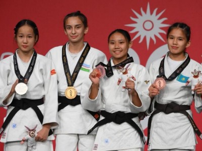 Жүдо, жюү жицү, чөлөөтийнхөн таван медаль хүртлээ