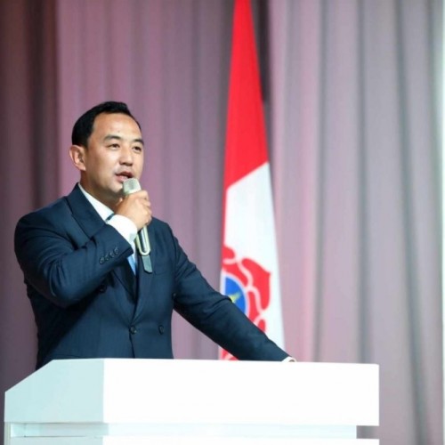 Ө.Золбаяр Ерөнхийлөгчийн Хэвлэл мэдээллийн албаны даргаас чөлөөлөгдөж, МАН-ын Нарийн бичгийн дарга боллоо