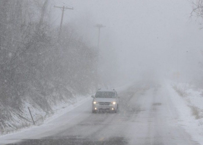 Ихэнх нутгаар хүйтний эрч чангарч, зам даваа гүвээнд халтиргаа гулгаа ихсэнэ