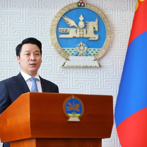 Төрийн удирдах албан тушаалтнуудад Ерөнхийлөгчийн зарлигаар Тэргүүн түшмэлийн зэрэг дэв олголоо