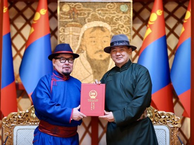 Монгол Улсын Ерөнхийлөгч У.Хүрэлсүх уламжлалт анагаах ухааныг хөгжүүлэх тухай зарлиг гаргалаа