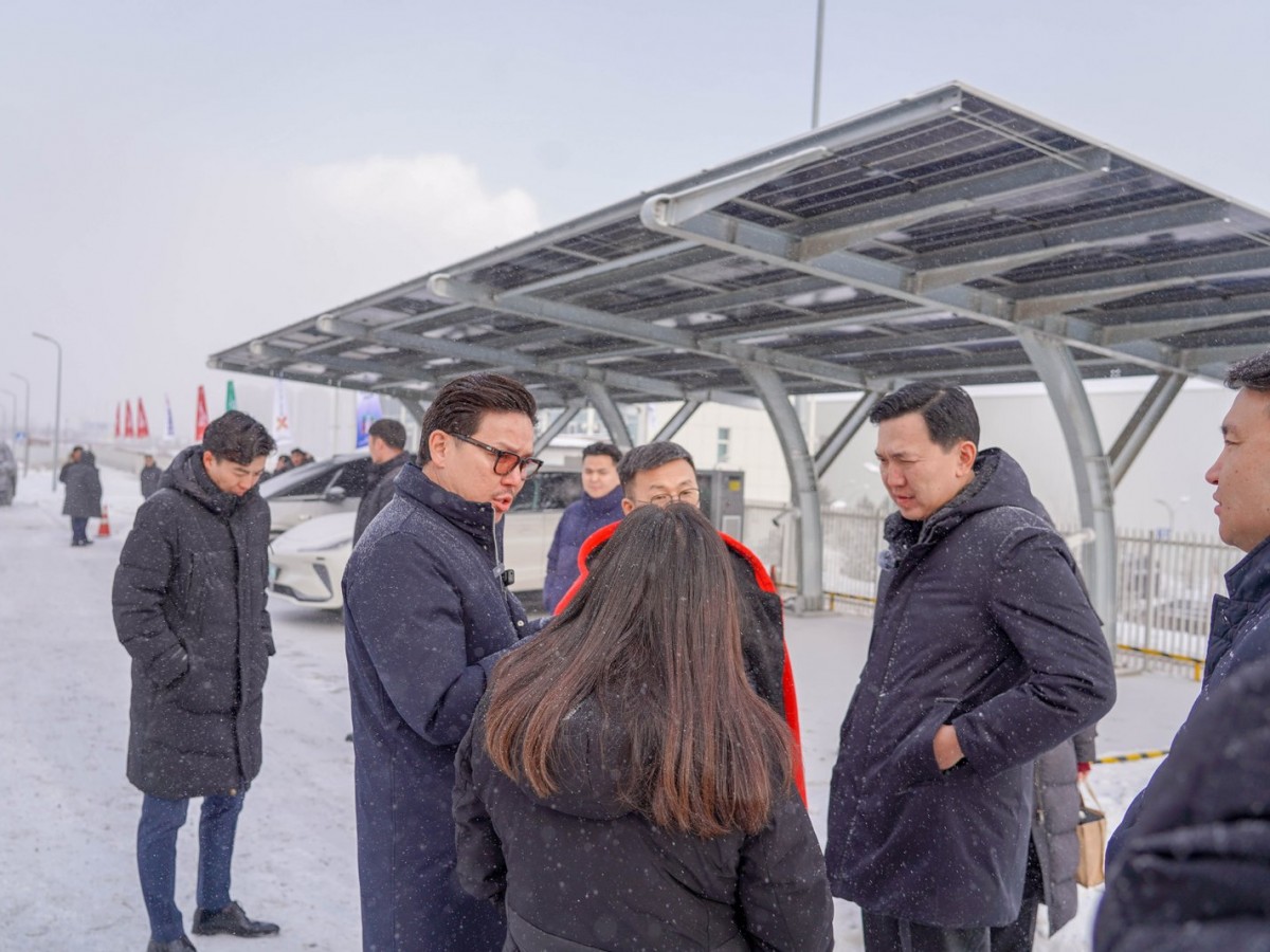 Сэргээгдэх эрчим хүчний тархмал эх үүсвэр бүхий цахилгаан тээврийн хэрэгсэл цэнэглэх дэд бүтцийг хөгжүүлэх хууль, эрх зүйн орчны талаарх хэлэлцүүлэг зохион байгуулагдлаа