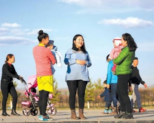 Цалинтай ээжийн 50 мянгыг 500 мянга болгох өргөдөл гаргаж, иргэдийн саналыг авч байна