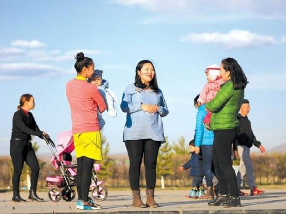 Цалинтай ээжийн 50 мянгыг 500 мянга болгох өргөдөл гаргаж, иргэдийн саналыг авч байна