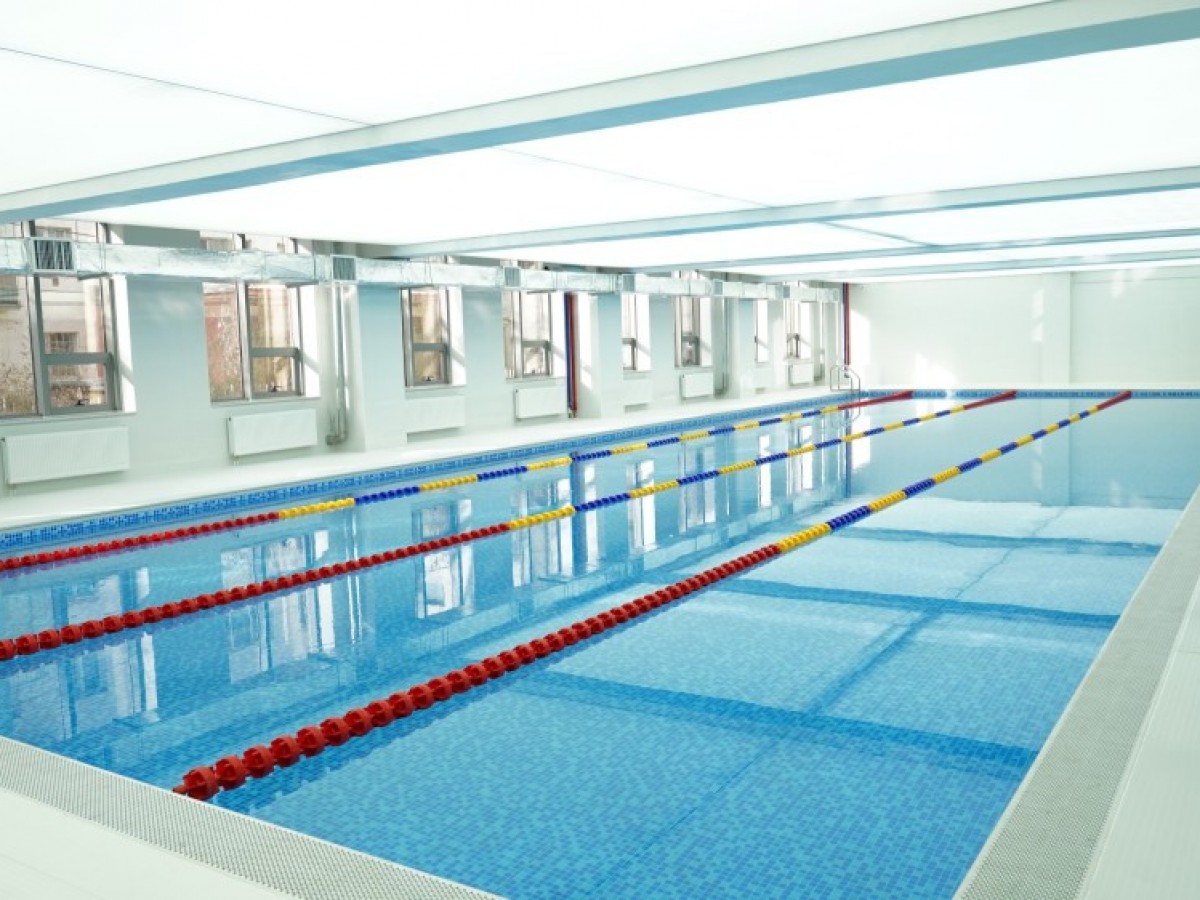 Нийслэлийн 23 дугаар сургуулийн сурагчид усан спортоор хичээллэх боломж бүрдлээ