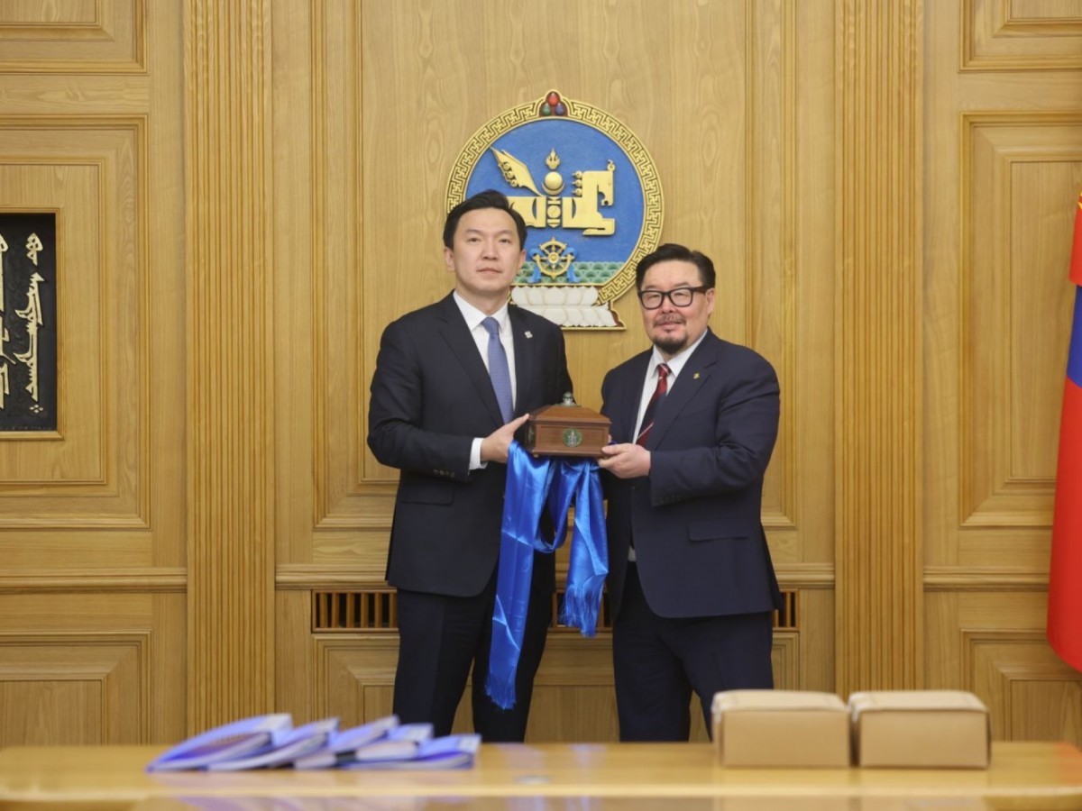 Засгийн газрын хуралдаан болж байна