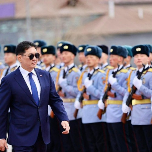 Ерөнхийлөгч У.Хүрэлсүх Налайх дүүрэгт ажиллаж байна