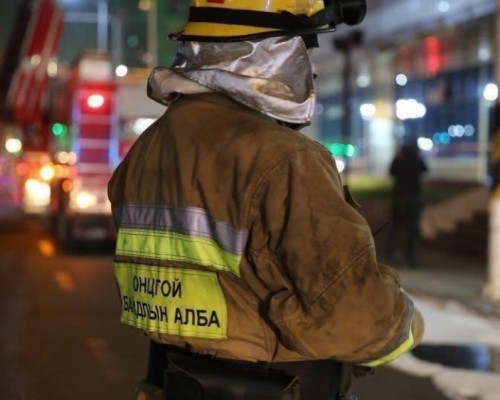 Онцгой байдлын албан хаагчид утаажилтын бүсээс 123 иргэнийг гаргажээ