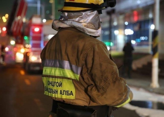 Онцгой байдлын албан хаагчид утаажилтын бүсээс 123 иргэнийг гаргажээ