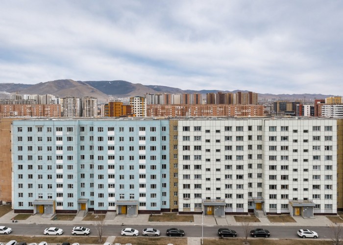 Улаанбаатар хотын угсармал орон сууцуудыг шинэчилж байна