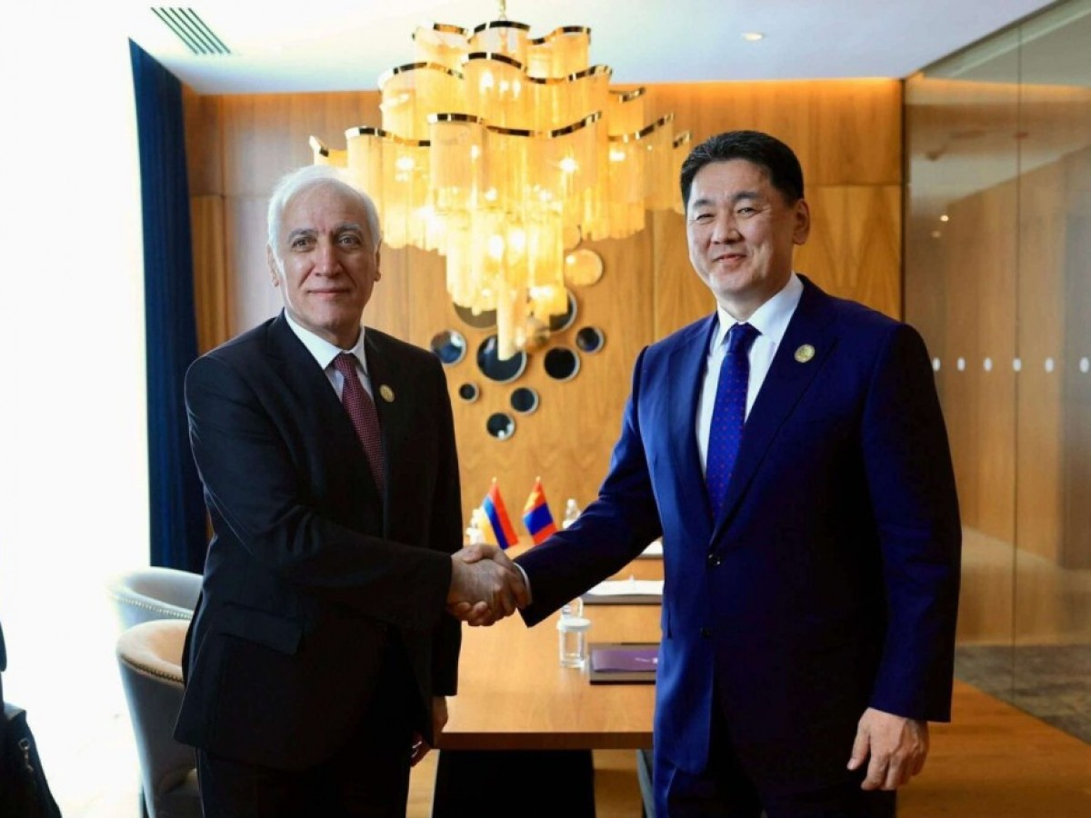 Ерөнхийлөгч У.Хүрэлсүх Армени Улсын Ерөнхийлөгч Ваган Хачатурянтай уулзлаа