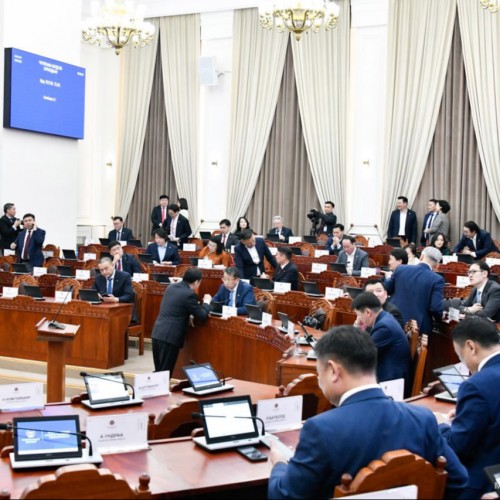 Байгаль орчин, хүнс, хөдөө аж ахуйн байнгын хороо 37 асуудлыг хэлэлцэн, 14 хууль, 7 тогтоол батлуулжээ