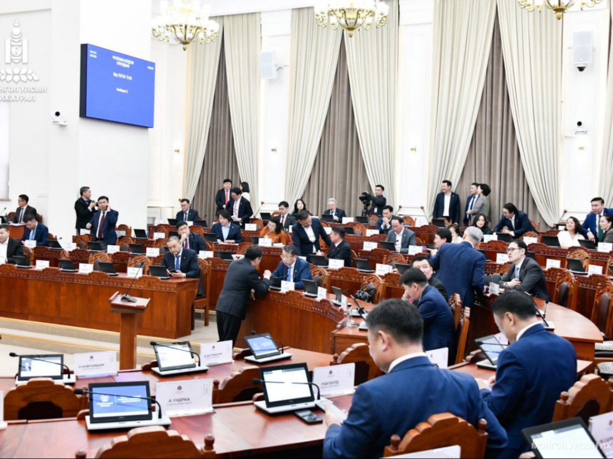 Байгаль орчин, хүнс, хөдөө аж ахуйн байнгын хороо 37 асуудлыг хэлэлцэн, 14 хууль, 7 тогтоол батлуулжээ